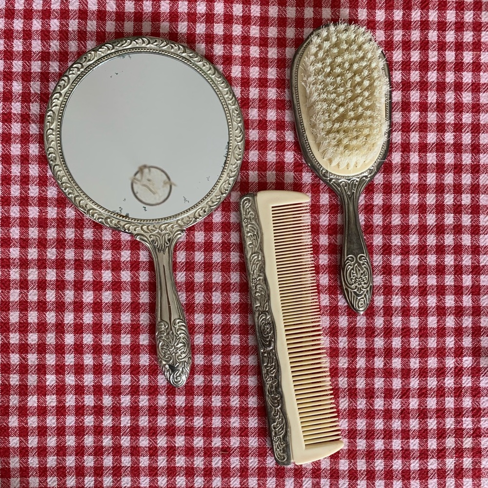 Vintage Silver Mirror Brush Comb Dresser Set - Picture 7 of 7